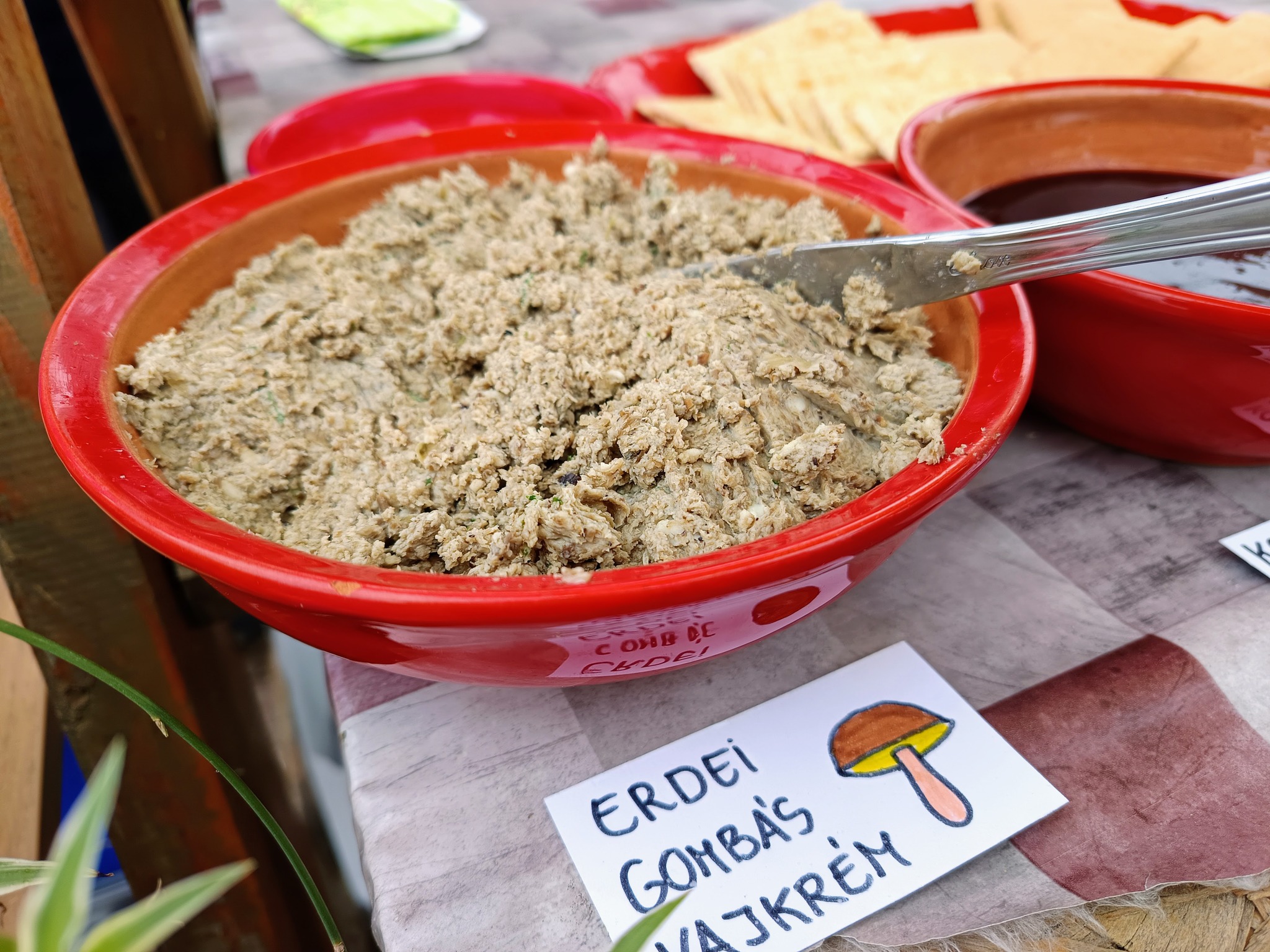 erdei-gombas-vajkrem-vedjegyesjpg